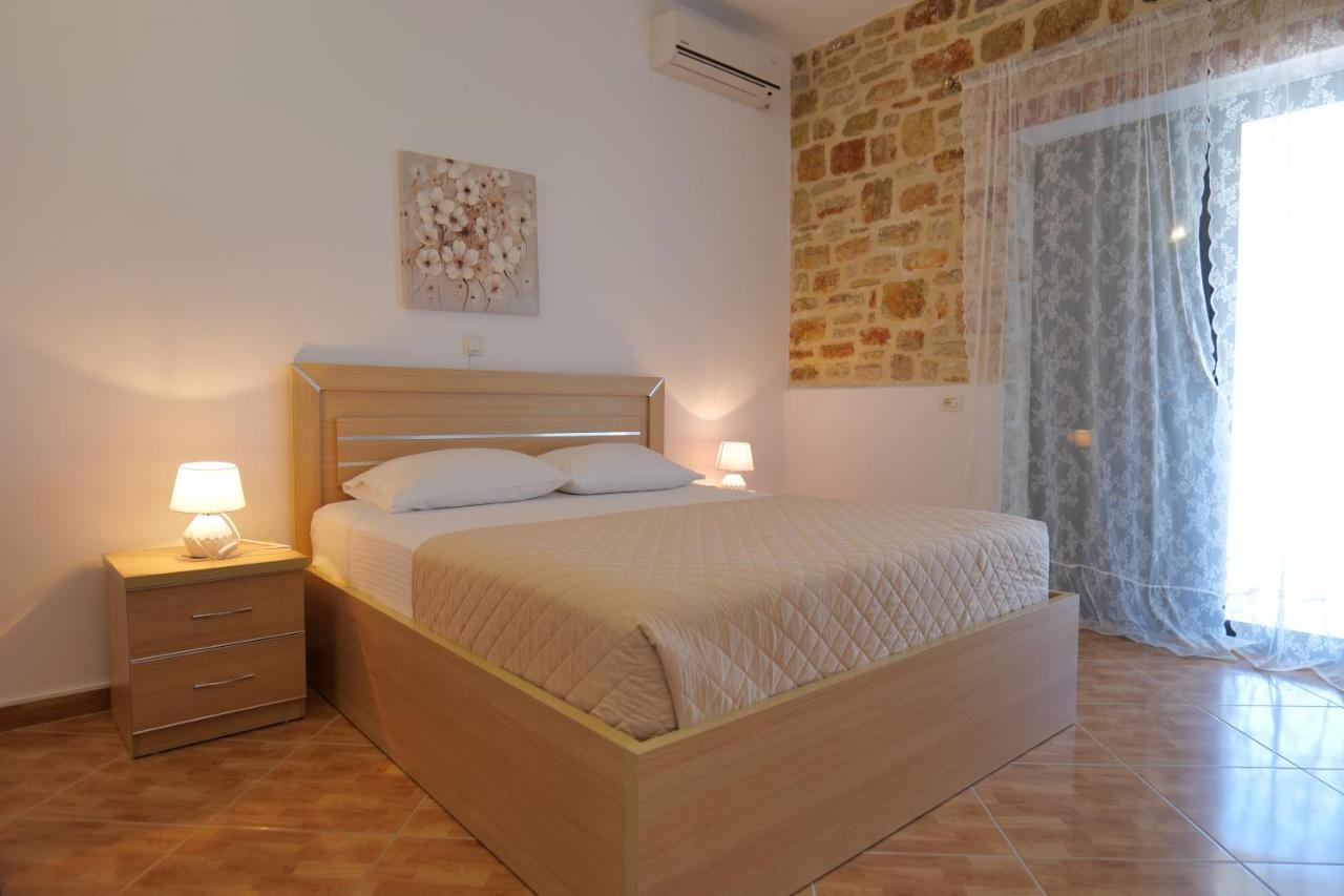 Sunset Villas Qeparo Exterior photo